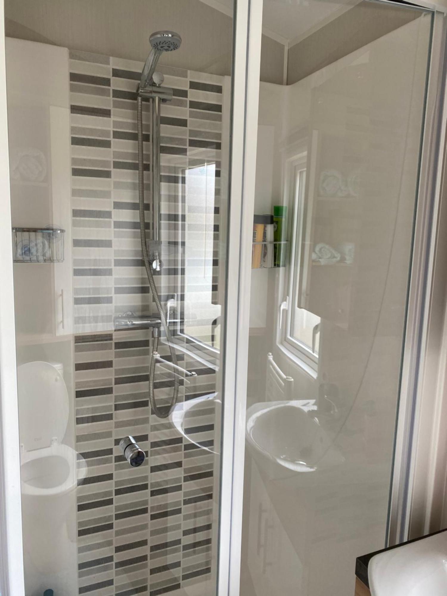 6 Berth Beautiful Caravan Patrington