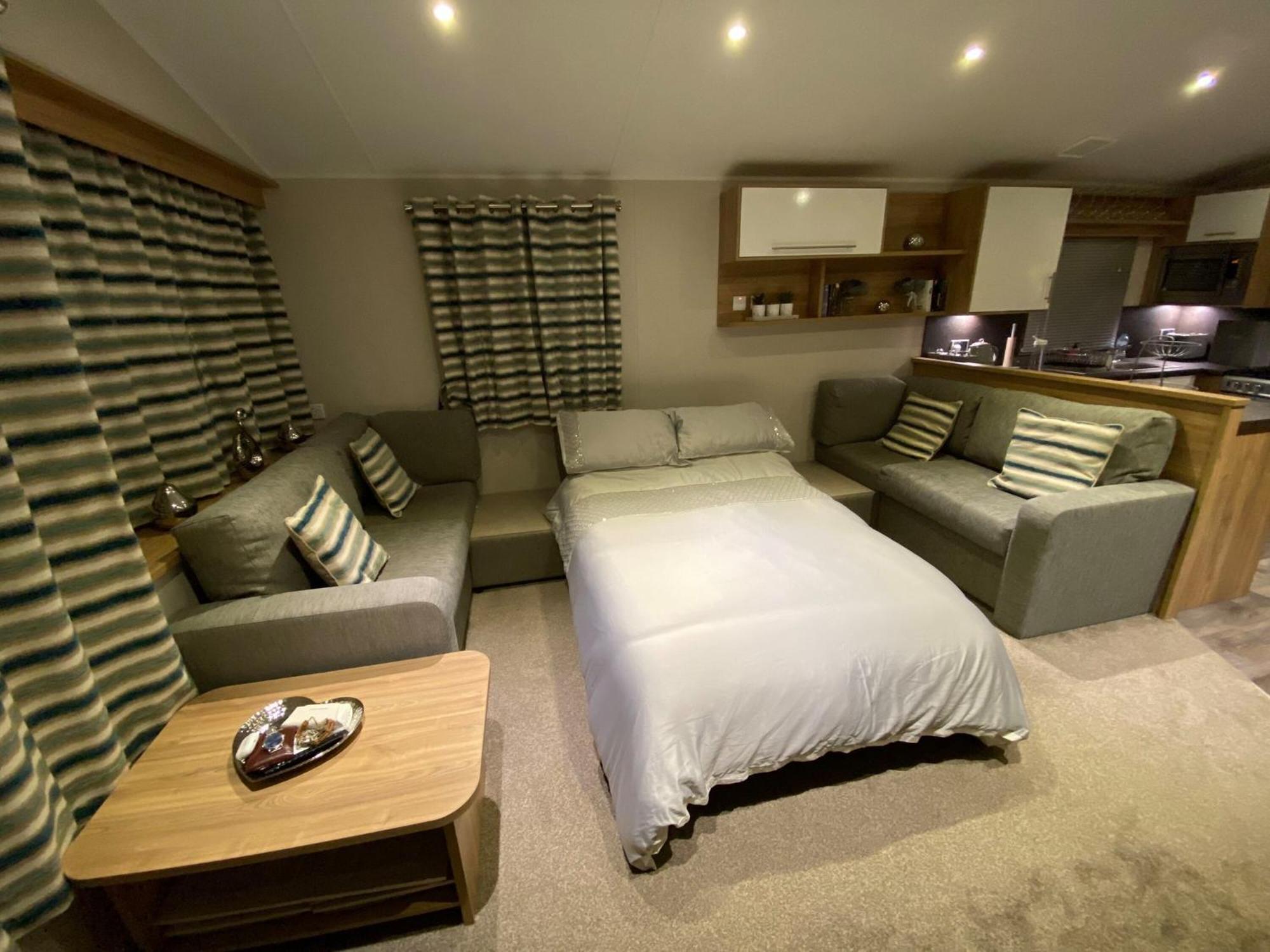 6 Berth Beautiful Caravan * Patrington