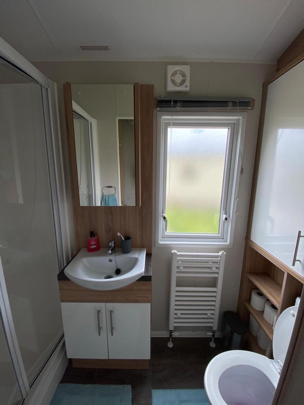 6 Berth Beautiful Caravan * Patrington